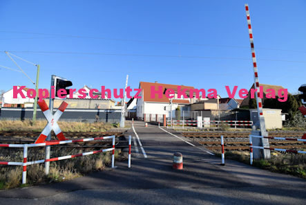 Berghausen (Pfalz) Eisenbahn - Bahnübergang Berghausen - Bü Berghausen 1 km 12,258 Germersheimer Straße