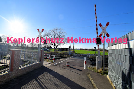 Berghausen (Pfalz) Eisenbahn - Bahnübergang Berghausen - Bü Berghausen 1 km 12,258 Germersheimer Straße