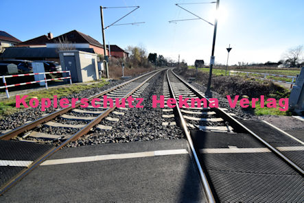 Berghausen (Pfalz) Eisenbahn - Bahnhaltepunkt Berghausen - Bü Berghausen 3 km 13,198 Schänzelweg