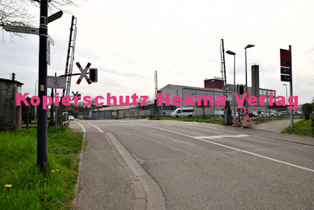 Kandel (Pfalz) - Eisenbahn - Kandel Bahnübergang 1210 Bü 7,1 - Bahnhofstraße