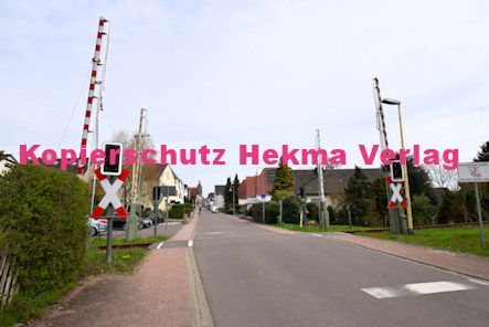 Kandel (Pfalz) - Eisenbahn - Kandel Bahnübergang 1207 Bü 6,136 - Hubstraße