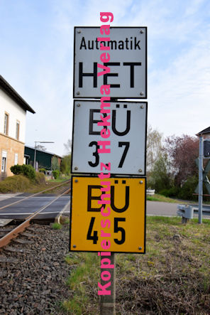 Königsbach (Pfalz) Eisenbahn - Königsbach Bahnübergang Bü 3,7 - Deidesheimer Straße