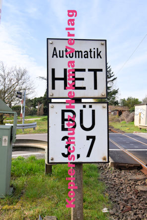 Königsbach (Pfalz) Eisenbahn - Königsbach Bahnübergang Bü 3,7 - Deidesheimer Straße