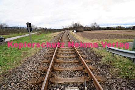 Winden (Pfalz) Eisenbahn - Winden K 12 - Bahnübergang BÜ 1,3 Steinweilerer Straße