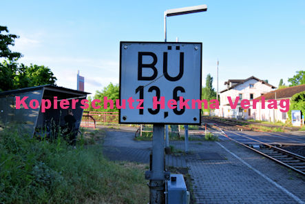Knöringen Eisenbahn - Knöringen Bahnübergang 1032 BÜ 13,6 - Bahnhofstraße/L513