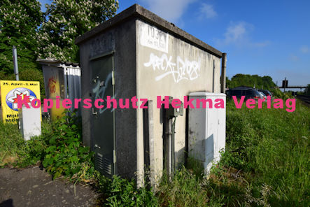 Knöringen Eisenbahn - Knöringen Bahnübergang 1032 km 13,633 BÜ 13,6 - Bahnhofstraße/L513