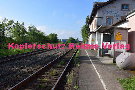 Knöringen-Essingen Eisenbahn - Knöringen-Essingen Bahnhof - Bahnhofsgebäude