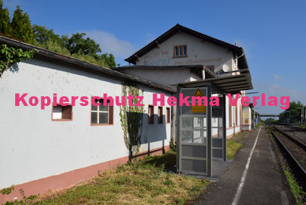 Knöringen-Essingen Eisenbahn - Knöringen-Essingen Bahnhof - Bahnhofsgebäude