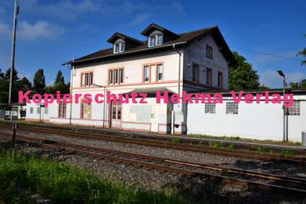 Knöringen-Essingen Eisenbahn - Knöringen-Essingen Bahnhof - Bahnhofsgebäude