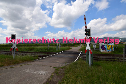 Maikammer Eisenbahn - Maikammer Bahnübergang BÜ 6,4 - Feldweg