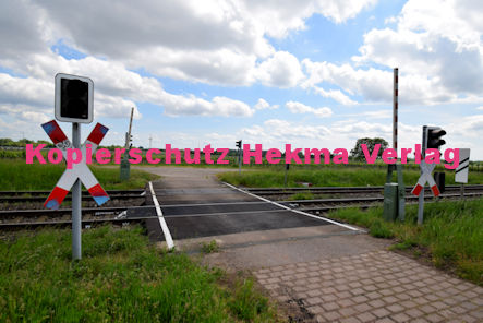 Maikammer Eisenbahn - Maikammer Bahnübergang BÜ 6,4 - Feldweg