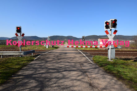 Maikammer Eisenbahn - Maikammer Bahnübergang BÜ 6,9 - Feldweg