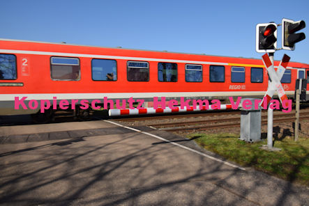 Maikammer Eisenbahn - Maikammer Bahnübergang BÜ 6,9 - Feldweg