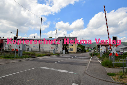 Maikammer/Kirrweiler - Eisenbahn - Bahnübergang Bü 5,8 - Hauptstraße