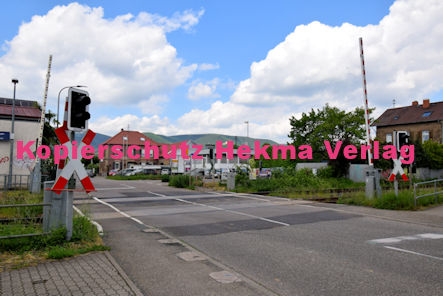 Maikammer/Kirrweiler - Eisenbahn - Bahnübergang Bü 5,8 - Hauptstraße