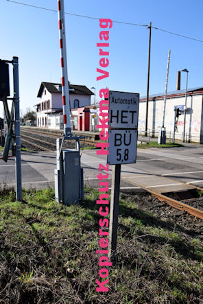Maikammer/Kirrweiler - Eisenbahn - Bahnübergang Bü 5,8 Hauptstraße
