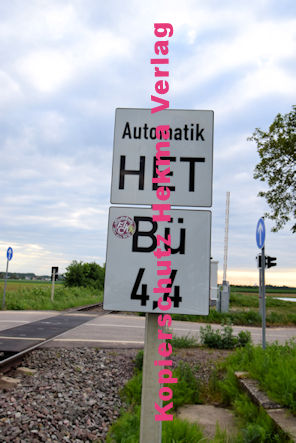 Minderslachen-Winden - Eisenbahn - Minderslachen-Winden Bahnübergang Bü 4,458 - Feldweg