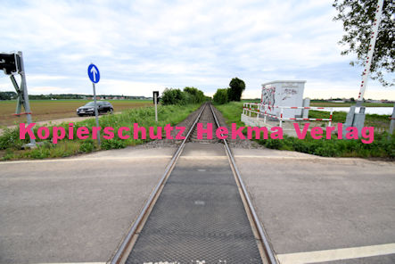 Minderslachen-Winden - Eisenbahn - Minderslachen-Winden Bahnübergang Bü 4,458 - Feldweg