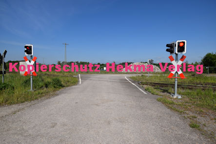 Neuburg am Rhein Eisenbahn - Neuburg Bahnübergang - Bü km 58,377 Neuburg 4 - Feldweg Kieswerk Weisenburger