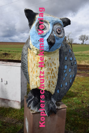 Schaidt (Pfalz) Eisenbahn - Schaidt Bahnhaltepunkt - Figur Eule