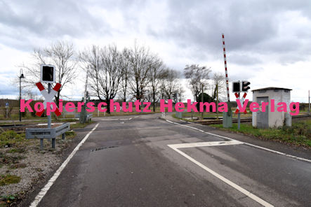 Steinfeld (Pfalz) Eisenbahn - Steinfeld Bahnübergang 1118 - Bahnhofstraße/L545