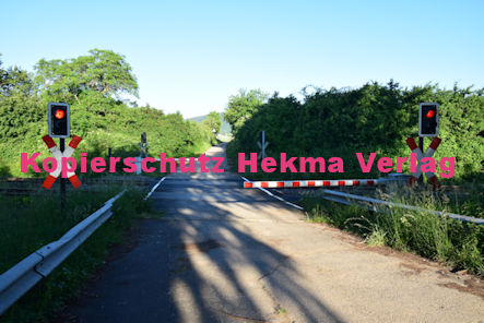 Maikammer Eisenbahn - Maikammer Bahnübergang BÜ 5,2 - Feldweg
