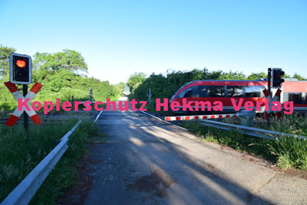 Maikammer Eisenbahn - Maikammer Bahnübergang BÜ 5,2 - Feldweg