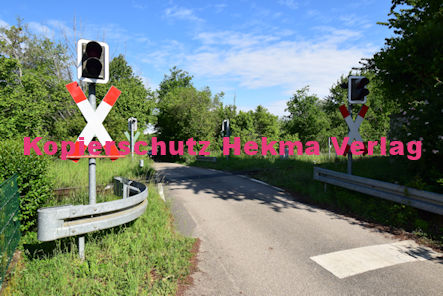 Neuburg am Rhein Eisenbahn - Neuburg Bahnübergang - Bü 56,7 - Mittelgrundweg