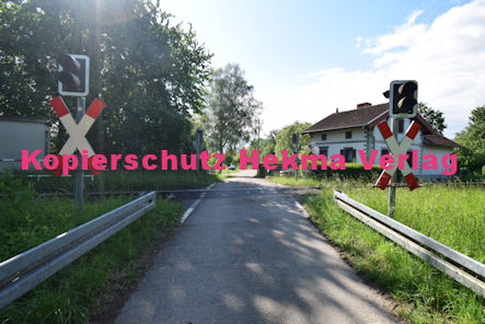 Neuburg am Rhein Eisenbahn - Neuburg Bahnübergang - Bü 56,7 - Mittelgrundweg