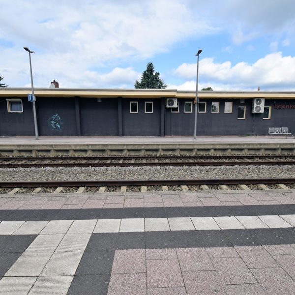 Edenkoben Eisenbahn - Bahnhof Edenkoben - Bahnsteig