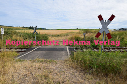 Kapellen-Drusweiler (Pfalz) Bad Bergzabern - Eisenbahn - Bahnübergang 1343 BÜ 7 - Feldweg vor der Brücke
