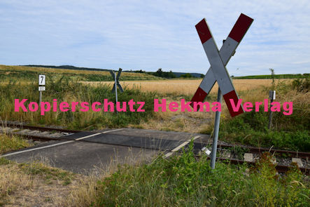 Kapellen-Drusweiler (Pfalz) Bad Bergzabern - Eisenbahn - Bahnübergang 1343 BÜ 7 - Feldweg vor der Brücke
