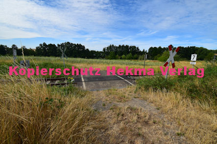 Kapellen-Drusweiler (Pfalz) Bad Bergzabern - Eisenbahn - Bahnübergang 1343 BÜ 7 - Feldweg vor der Brücke