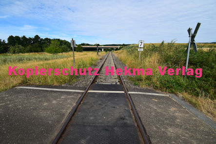 Kapellen-Drusweiler (Pfalz) Bad Bergzabern - Eisenbahn - Bahnübergang 1343 BÜ 7 - Feldweg vor der Brücke