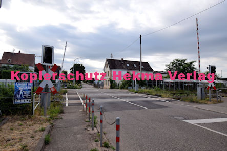 Maikammer/Kirrweiler - Eisenbahn - Kirrweiler Bahnübergang Bü km 5,8 - Hauptstraße