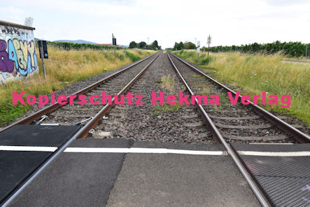 Maikammer Eisenbahn - Maikammer Bahnübergang BÜ km 6,4 - Feldweg