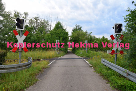 Neuburg am Rhein - Eisenbahn - Neuburg Bahnübergang - Bü 56,7 - Mittelgrundweg