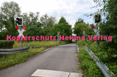 Neuburg am Rhein - Eisenbahn - Neuburg Bahnübergang - Bü 56,7 - Mittelgrundweg