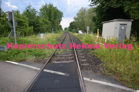 Neuburg am Rhein - Eisenbahn - Neuburg Bahnübergang - Bü 56,7 - Mittelgrundweg