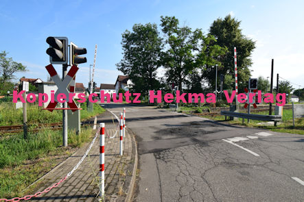 Steinfeld (Pfalz) - Eisenbahn - Steinfeld Bahnübergang 1118 Bü km 39,8 - Bahnhofstraße/L545