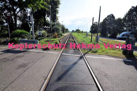 Steinfeld (Pfalz) - Eisenbahn - Steinfeld Bahnübergang 1118 Bü km 39,8 - Bahnhofstraße/L545
