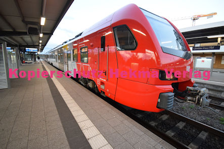 Landau Pfalz Eisenbahn - Bahnhof Landau (HbF) - Fa Stadler Oberleitungs-Hybridfahrzeug (Versuchsstrecke) - Lok 6826 002
