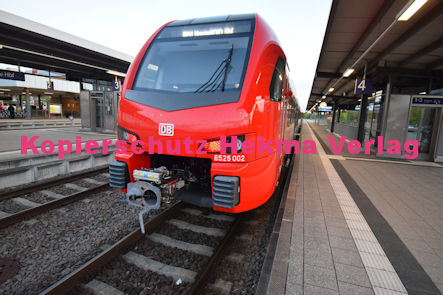 Landau Pfalz Eisenbahn - Bahnhof Landau (HbF) - Fa Stadler Oberleitungs-Hybridfahrzeug (Versuchsstrecke) - Lok 6826 002