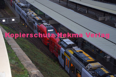 Neustadt (Wstr) Eisenbahn - Bahnhof Neustadt (Hbf) - Fa Stadler Oberleitungs-Hybridfahrzeug (Versuchsfahrzeug im Regelbetrieb) - Lok 6826 008