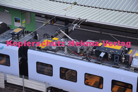 Neustadt (Wstr) Eisenbahn - Bahnhof Neustadt (Hbf) - Fa Stadler Oberleitungs-Hybridfahrzeug (Versuchsfahrzeug im Regelbetrieb) - Lok 6826 008