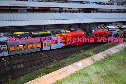 Neustadt (Wstr) Eisenbahn - Bahnhof Neustadt (Hbf) - Fa Stadler Oberleitungs-Hybridfahrzeug (Versuchsfahrzeug im Regelbetrieb) - Lok 6826 008