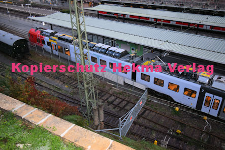 Neustadt (Wstr) Eisenbahn - Bahnhof Neustadt (Hbf) - Fa Stadler Oberleitungs-Hybridfahrzeug (Versuchsfahrzeug im Regelbetrieb) - Lok 6826 008
