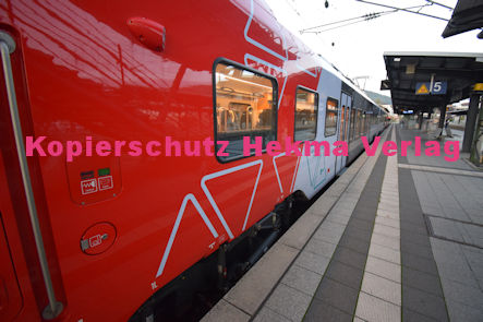 Neustadt (Wstr) Eisenbahn - Bahnhof Neustadt (Hbf) - Fa Stadler Oberleitungs-Hybridfahrzeug (Versuchsfahrzeug im Regelbetrieb) - Lok 6826 008